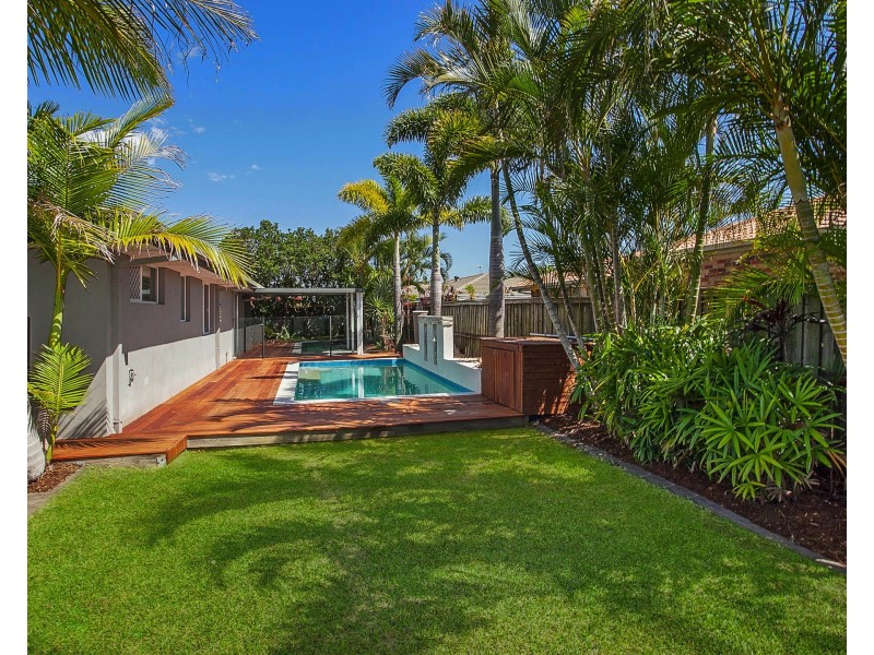 12 Nozomi St, Burleigh Waters QLD 4220