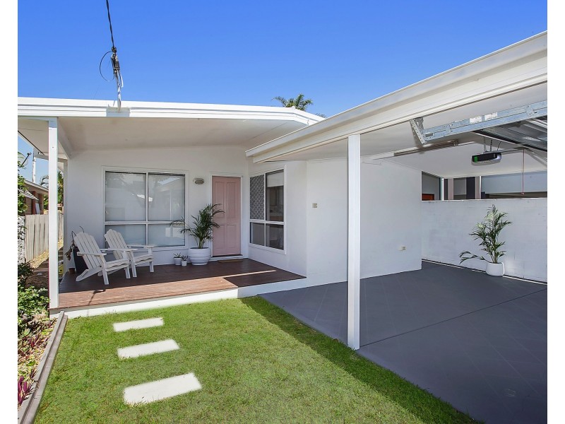 78 Chainey Ave, Miami QLD 4220