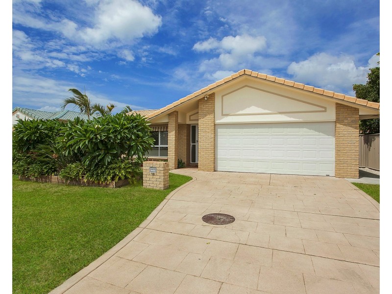 18 Swinburne Street, Varsity Lakes QLD 4227