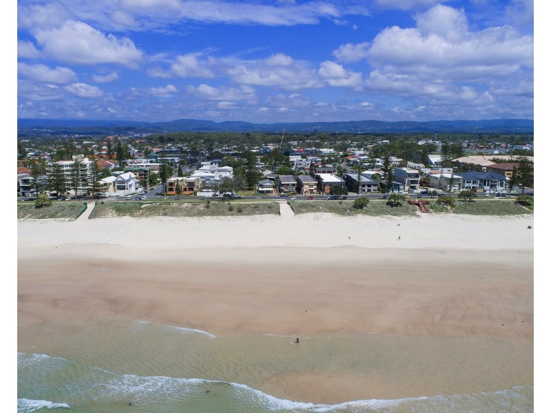 8/70 Marine Parade, Miami QLD 4220