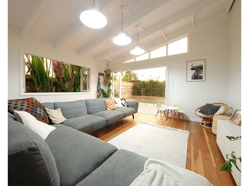 78 Albion Ave, Miami QLD 4220