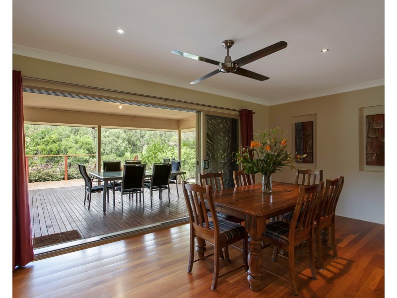 10 Fairy Wren Ct, Bonogin QLD 4213