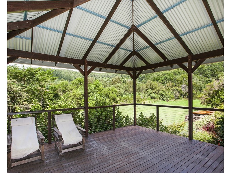 10 Fairy Wren Ct, Bonogin QLD 4213