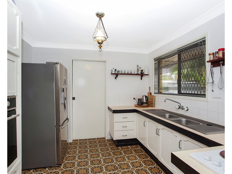 152 Burleigh St, Burleigh Waters QLD 4220