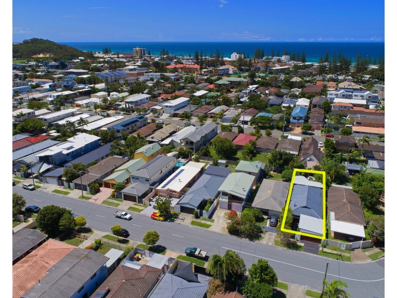 3 Chainey Ave, Miami QLD 4220