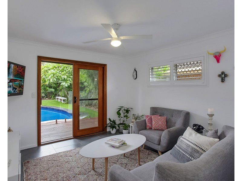 3 Chainey Ave, Miami QLD 4220