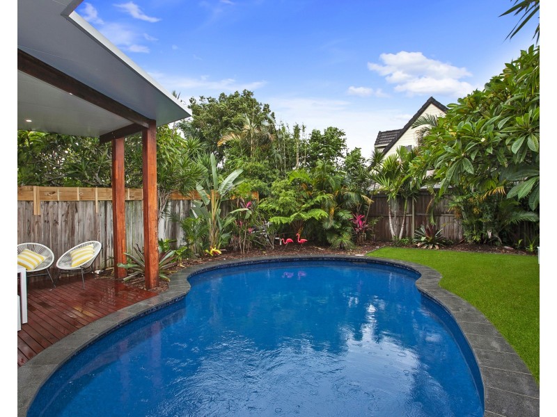 3 Chainey Ave, Miami QLD 4220