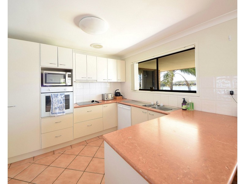86 Honeyeater Drive, Burleigh Waters QLD 4220