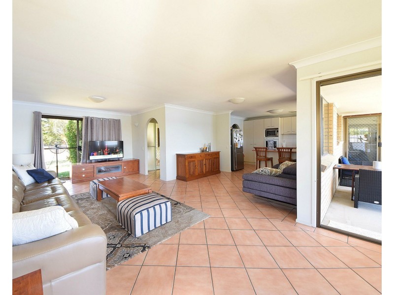 86 Honeyeater Drive, Burleigh Waters QLD 4220
