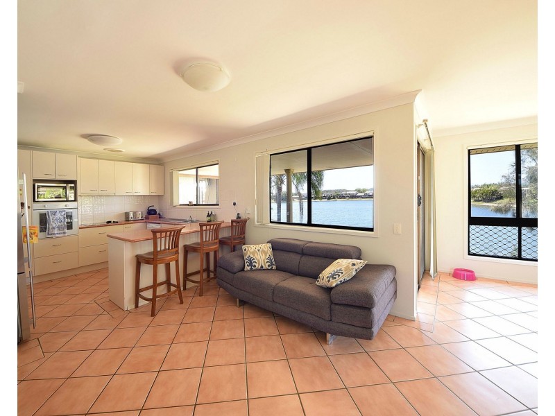 86 Honeyeater Drive, Burleigh Waters QLD 4220