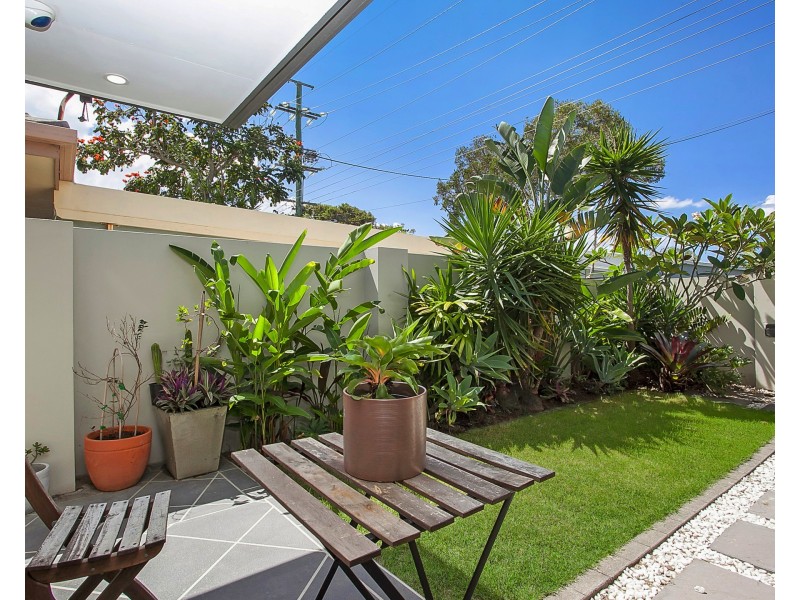 160 Nobby Pde, Miami QLD 4220