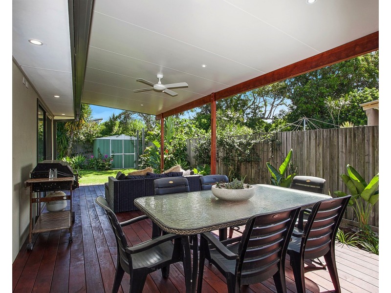 160 Nobby Pde, Miami QLD 4220