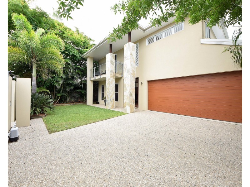 8 Lemana Lane, Burleigh Heads QLD 4220