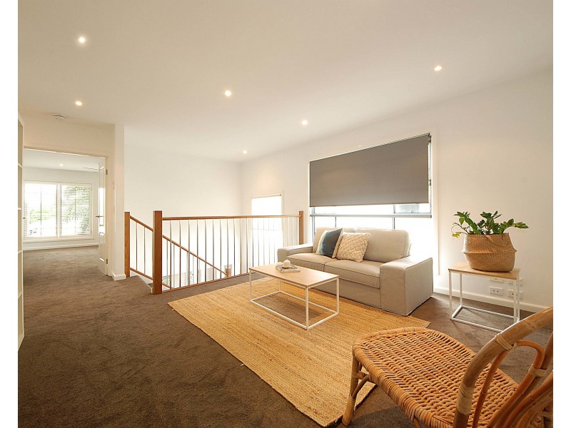 8 Lemana Lane, Burleigh Heads QLD 4220
