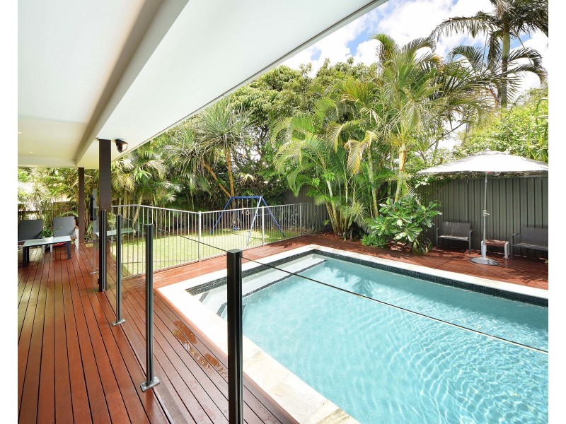 8 Lemana Lane, Burleigh Heads QLD 4220