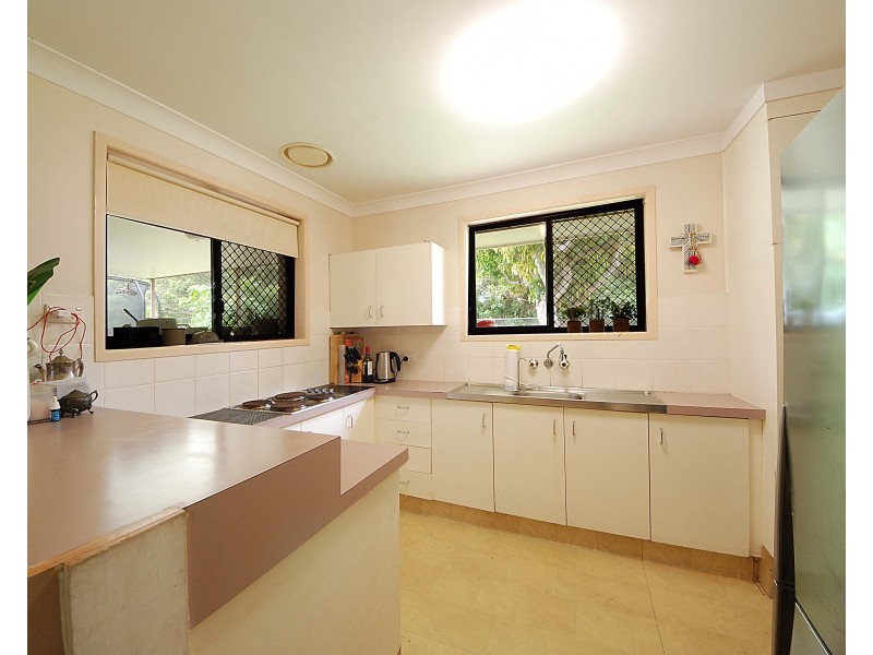 148 Acanthus Avenue, Burleigh Waters QLD 4220