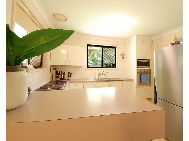 148 Acanthus Avenue, Burleigh Waters QLD 4220