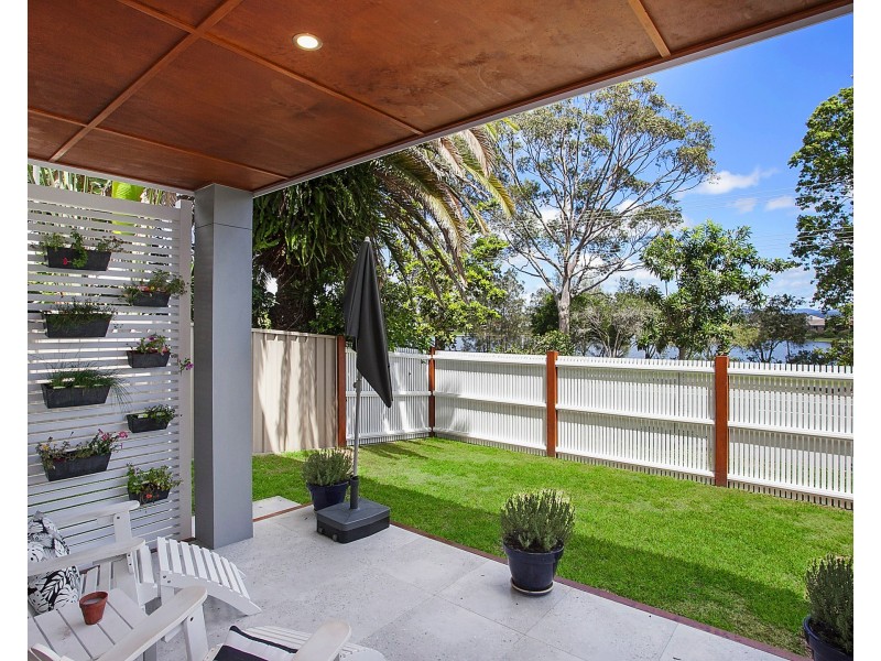 81 Burleigh St, Burleigh Waters QLD 4220