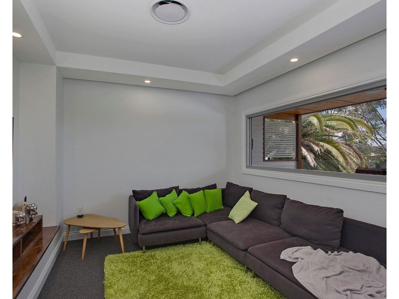 81 Burleigh St, Burleigh Waters QLD 4220