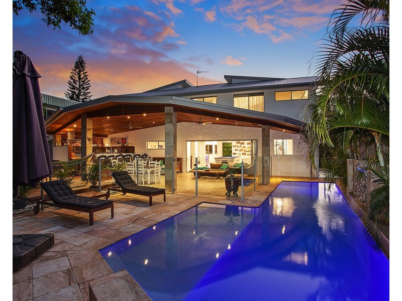 81 Burleigh St, Burleigh Waters QLD 4220