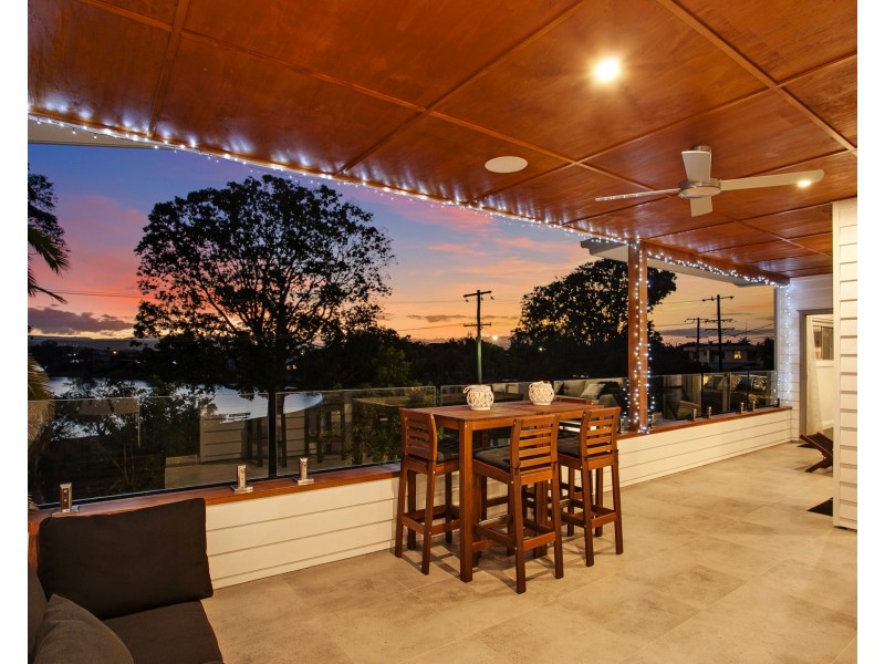 81 Burleigh St, Burleigh Waters QLD 4220