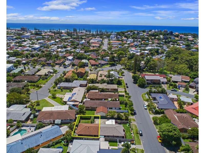 2/9 Snipe St, Miami QLD 4220