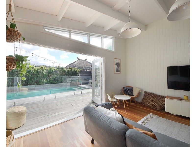 78 Albion Ave, Miami QLD 4220