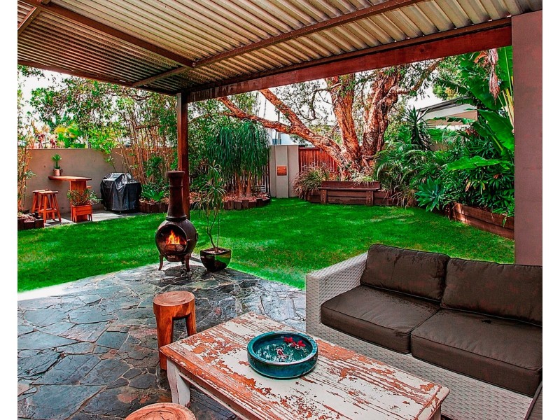 176 Nobby Parade, Miami QLD 4220