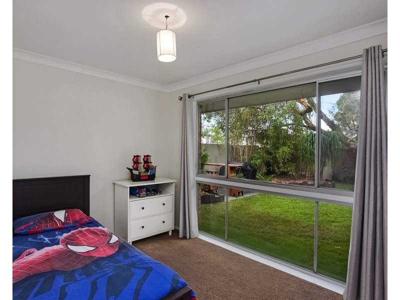 176 Nobby Parade, Miami QLD 4220