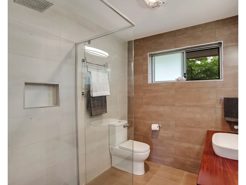 176 Nobby Parade, Miami QLD 4220