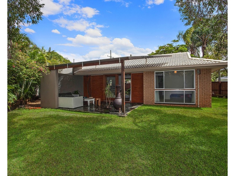 176 Nobby Parade, Miami QLD 4220