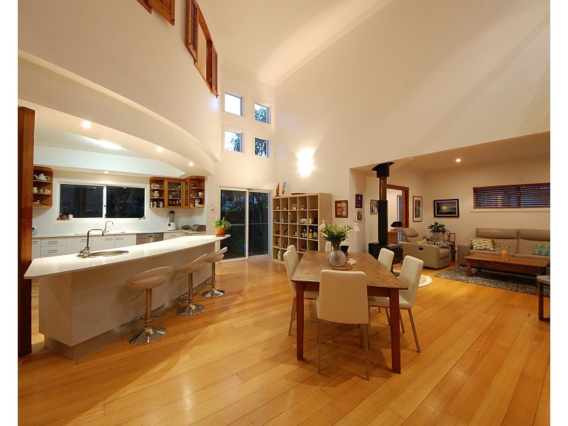 12 Messines Crescent, Miami QLD 4220