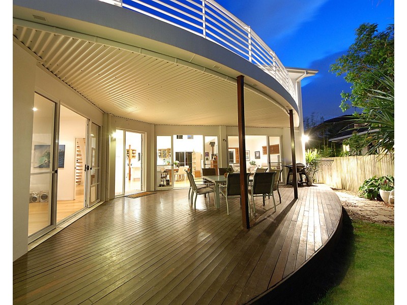 12 Messines Crescent, Miami QLD 4220