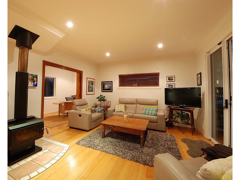 12 Messines Crescent, Miami QLD 4220