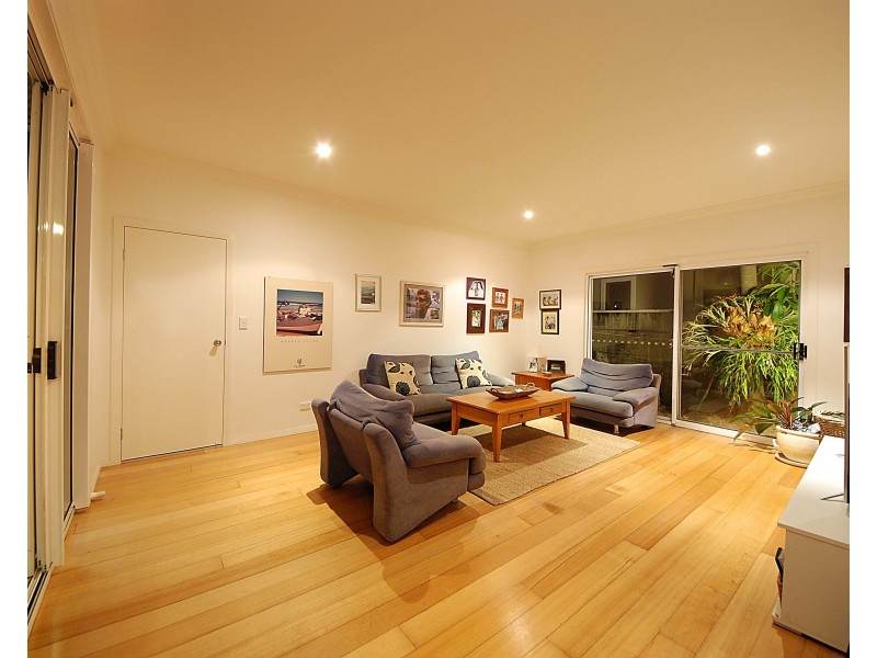 12 Messines Crescent, Miami QLD 4220