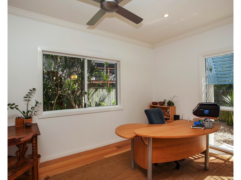 12 Messines Crescent, Miami QLD 4220