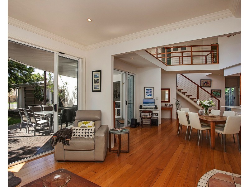 12 Messines Crescent, Miami QLD 4220