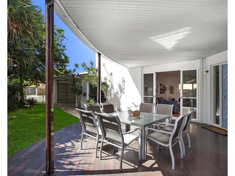 12 Messines Crescent, Miami QLD 4220