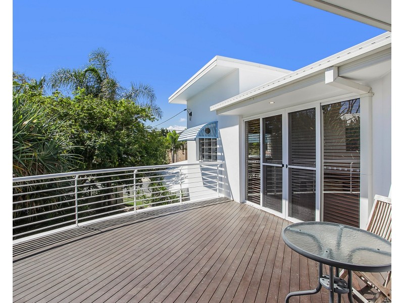 12 Messines Crescent, Miami QLD 4220