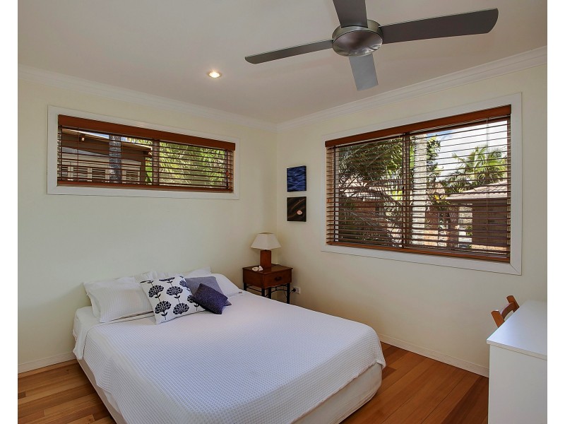 12 Messines Crescent, Miami QLD 4220
