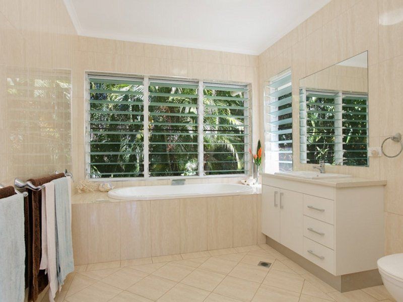 15 Spurwood Close, Wongaling Beach QLD 4852