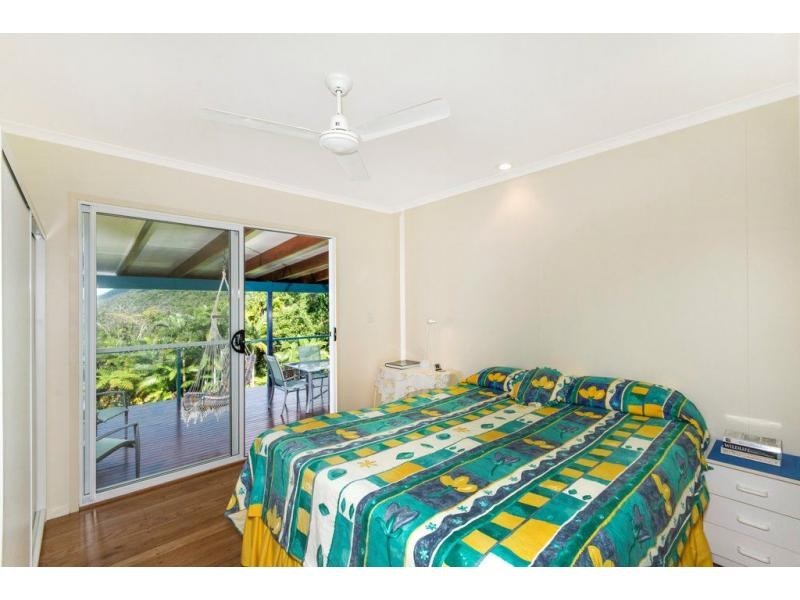 550 Etty Bay Road, Etty Bay QLD 4858