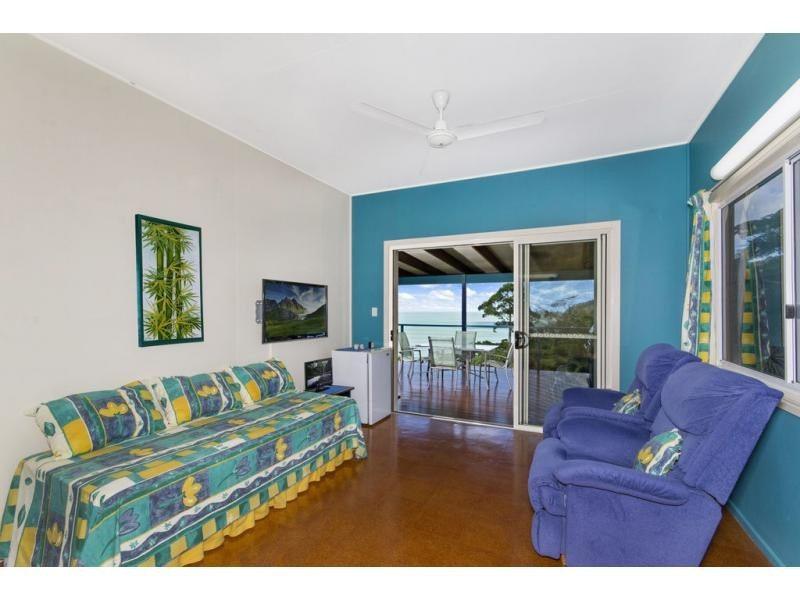 550 Etty Bay Road, Etty Bay QLD 4858