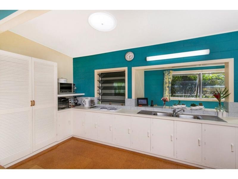 550 Etty Bay Road, Etty Bay QLD 4858