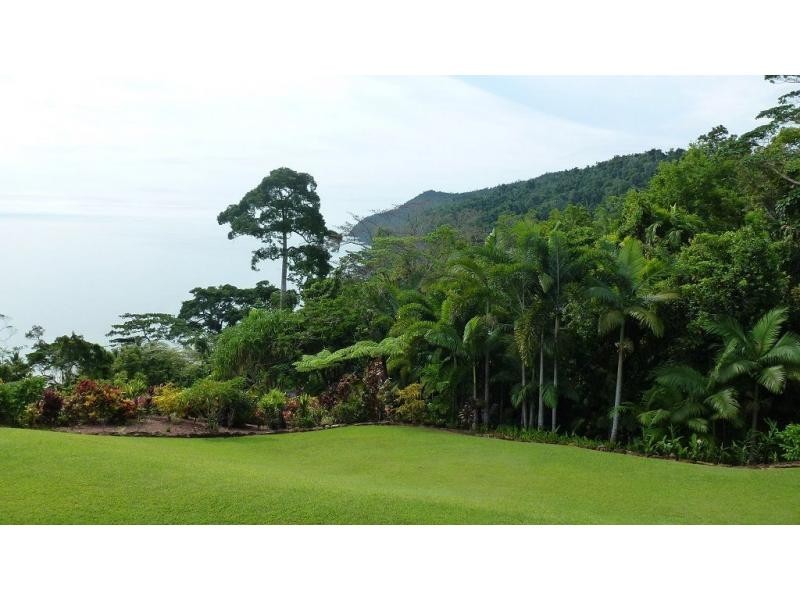 550 Etty Bay Road, Etty Bay QLD 4858