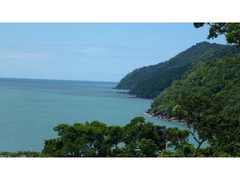 550 Etty Bay Road, Etty Bay QLD 4858