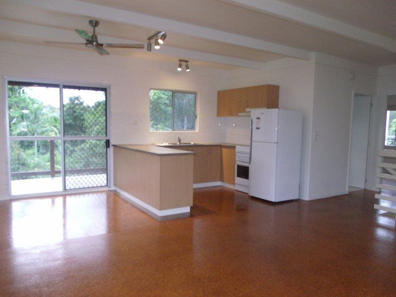 25 Holland Street, Wongaling Beach QLD 4852