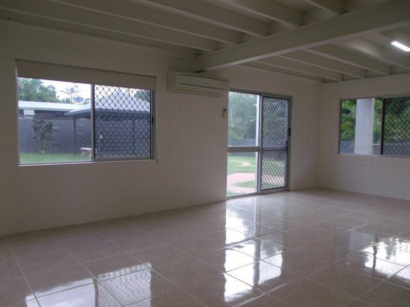 25 Holland Street, Wongaling Beach QLD 4852