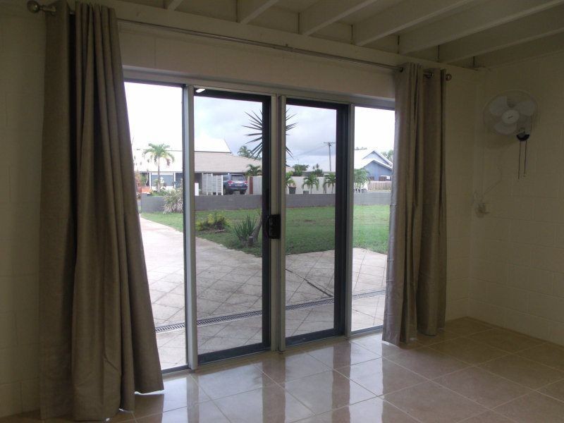 25 Holland Street, Wongaling Beach QLD 4852