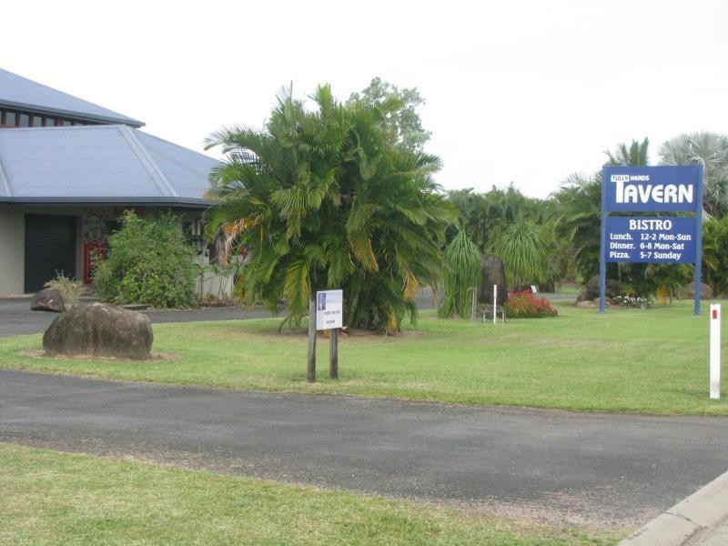 17 Vipiana Drive, Tully Heads QLD 4854